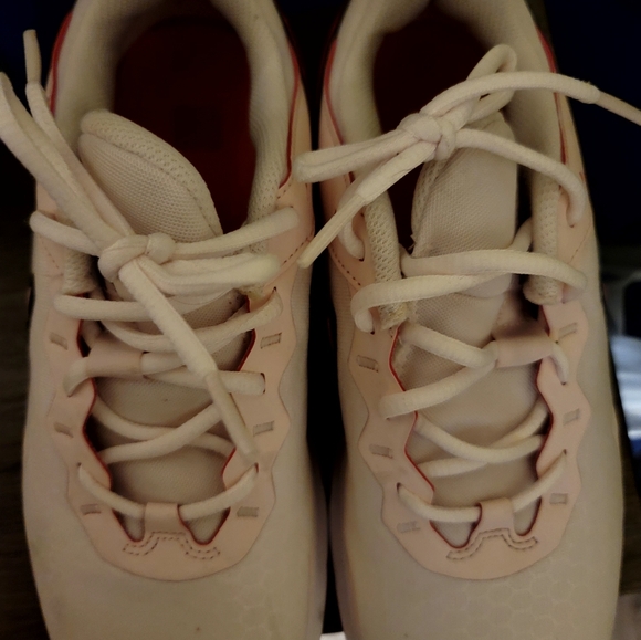 Shoes - Picture 11 of 11